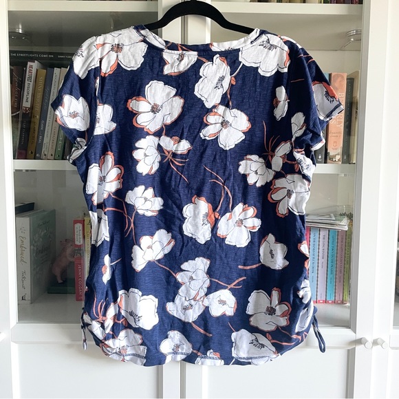 Liz Claiborne Navy Floral Blouse Bundle size L - Picture 7 of 16